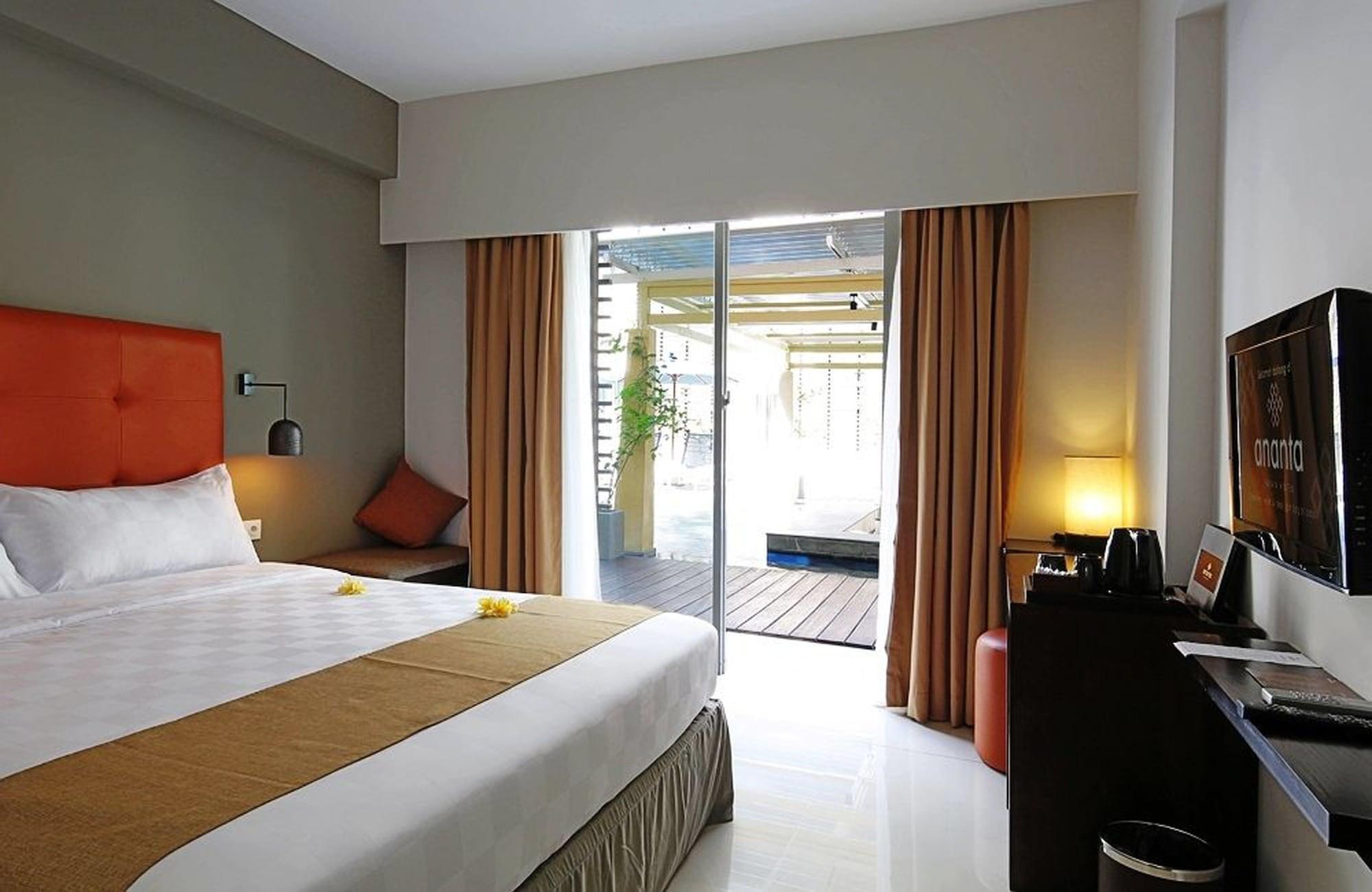 Ananta Legian Hotel Exterior photo