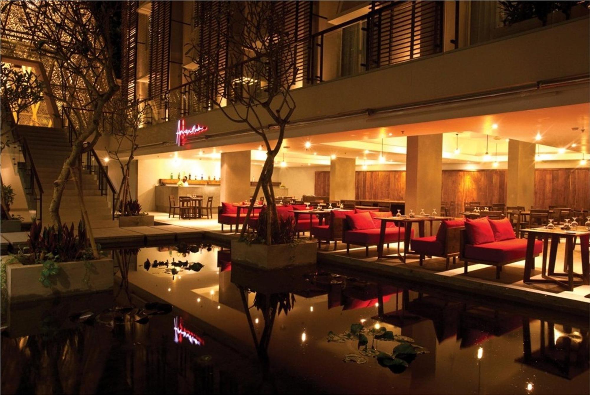 Ananta Legian Hotel Exterior photo