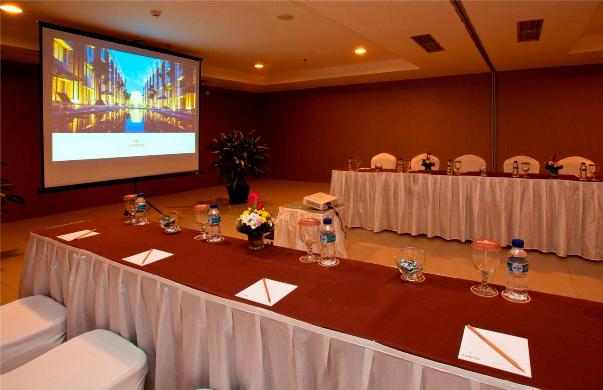 Ananta Legian Hotel Exterior photo