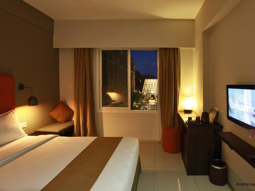Ananta Legian Hotel Exterior photo